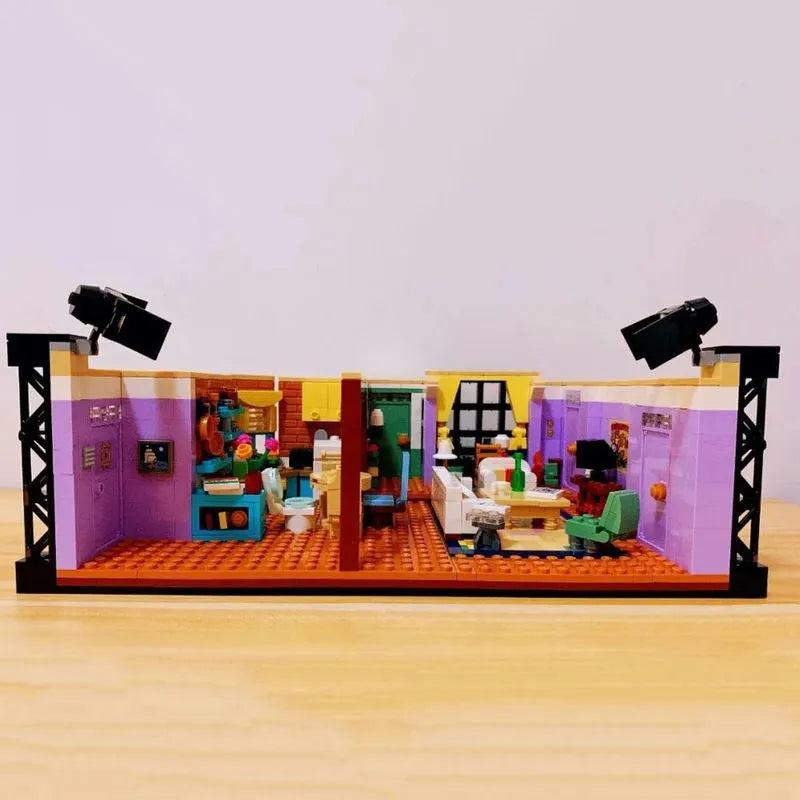 The FRIENDS Apartments in Lego - Monica's apartment 