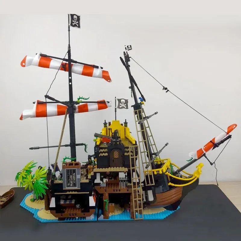 Pirates Of The Caribbean Barracuda Bay 21322 Shipwreck 2545Pcs Building  Blocks Bricks Kids Toy Gifts 698998 49016